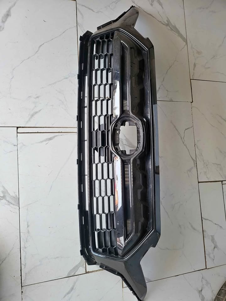 2025 Toyota Rav4 main grill for sale. - Private Seller 2025 Toyota Rav4 main grill for sale. - Private Seller
