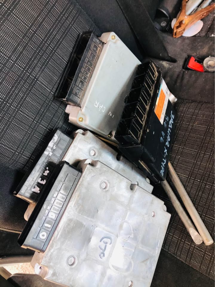 Jaguar x type computer box - Private Seller Jaguar x type computer box - Private Seller