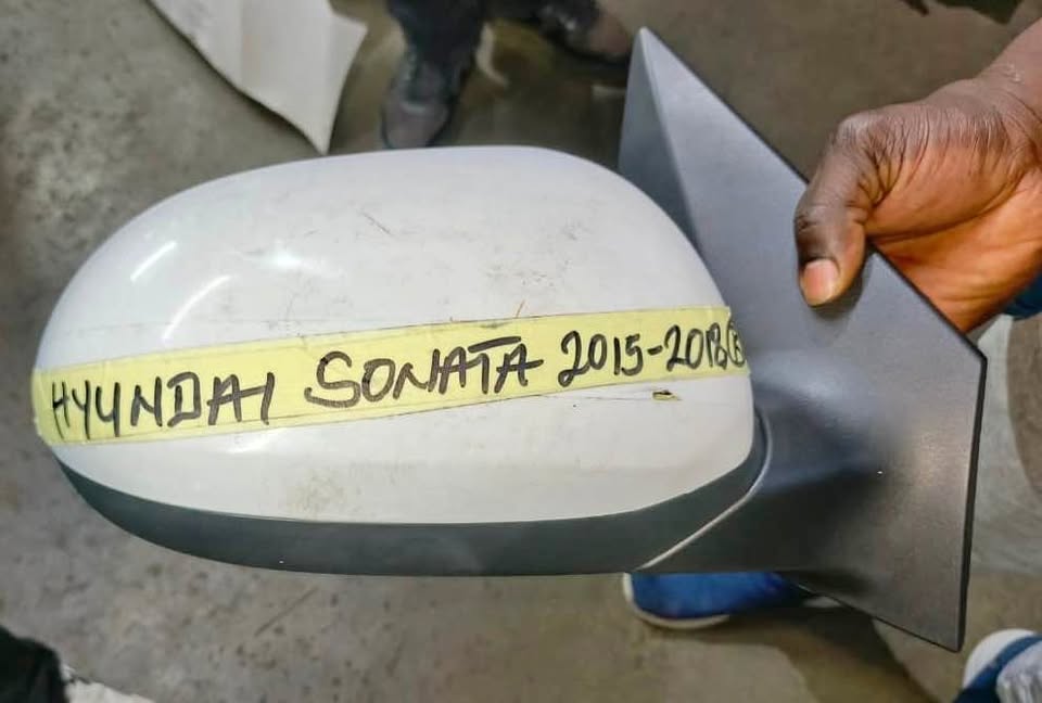 Hyundai Sonata side mirror - Private Seller Hyundai Sonata side mirror - Private Seller