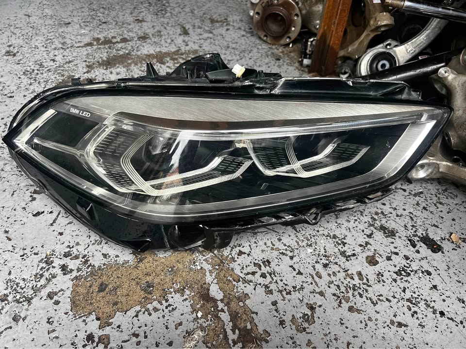 Bmw F40 front headlight RHS - Private Seller Bmw F40 front headlight RHS - Private Seller