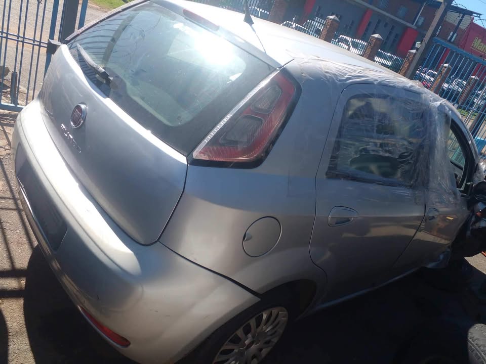 Fiat punto year model 2014 stripping for parts - Private Seller