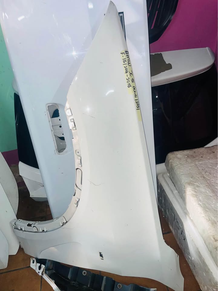 BMW X5 F15 fender 2014/18 - Private Seller BMW X5 F15 fender 2014/18 - Private Seller