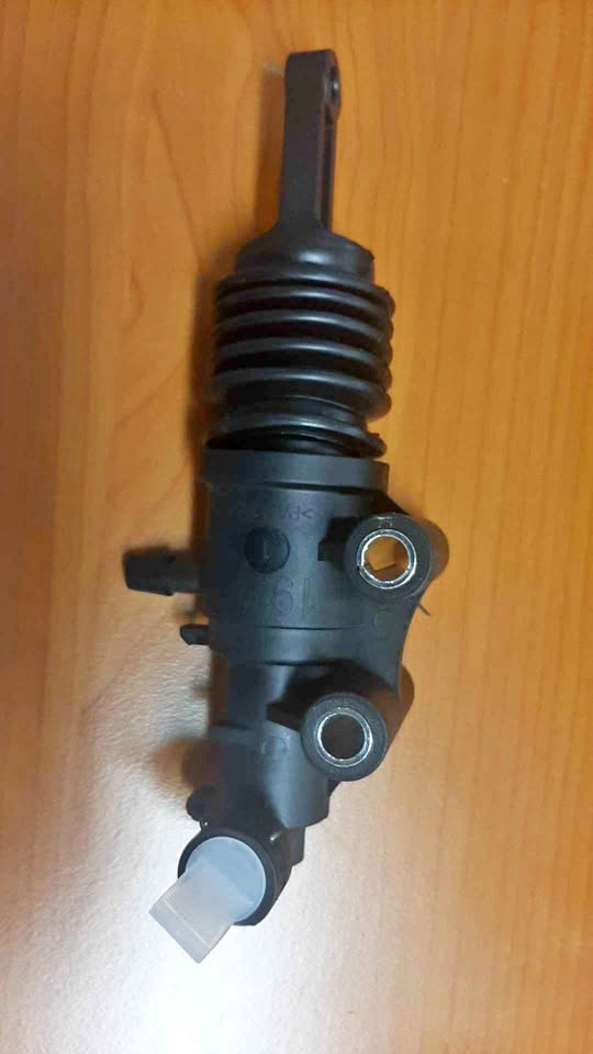 FORD RANGER T6 CLUTCH MASTER CYLINDER. BRAND NEW. FOR VARIOUS OTHER CARS TOO - Private Seller FORD RANGER T6 CLUTCH MASTER CYLINDER. BRAND NEW. FOR VARIOUS OTHER CARS TOO - Private Seller