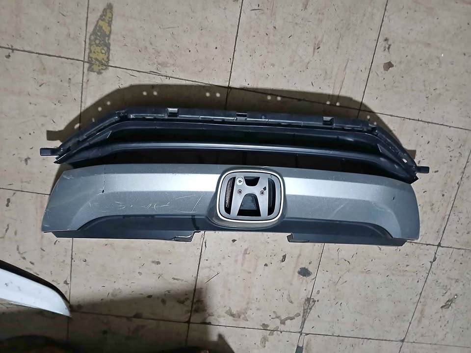 Honda civic grill - Private Seller Honda civic grill - Private Seller