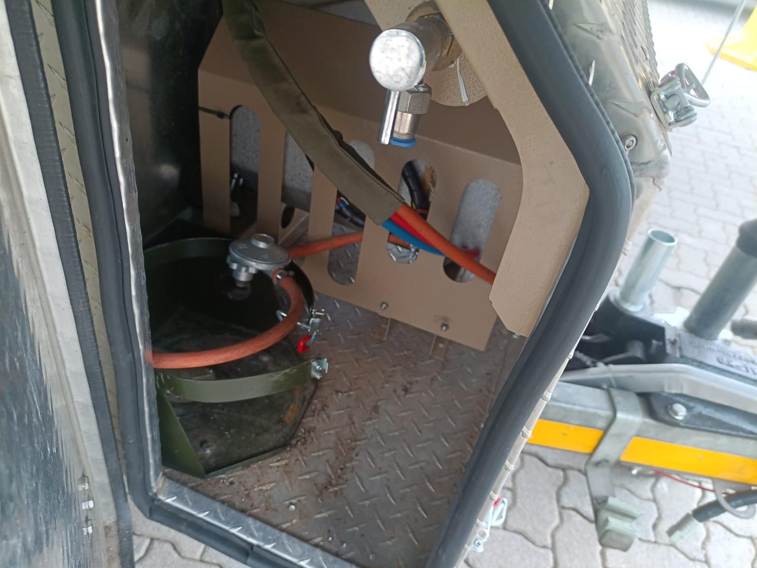 2012 Conqueror Commander Offroad Caravan - Private Seller