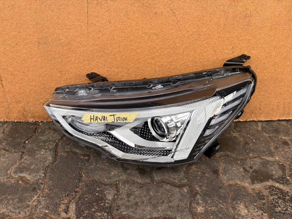 Haval Jolion Headlight - Private Seller Haval Jolion Headlight - Private Seller