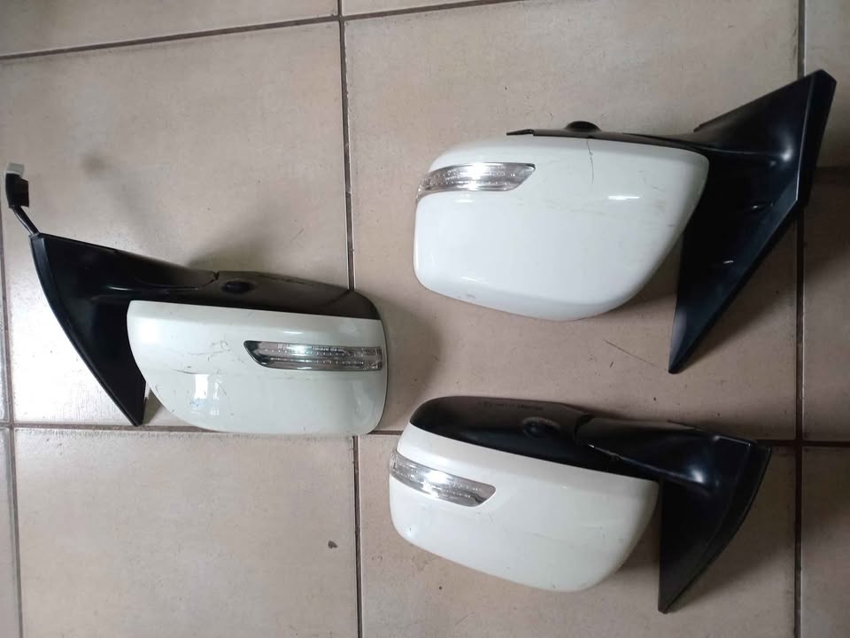 Toyota Prado J150 series mirrors for sale WhatsApp or cell - Private Seller