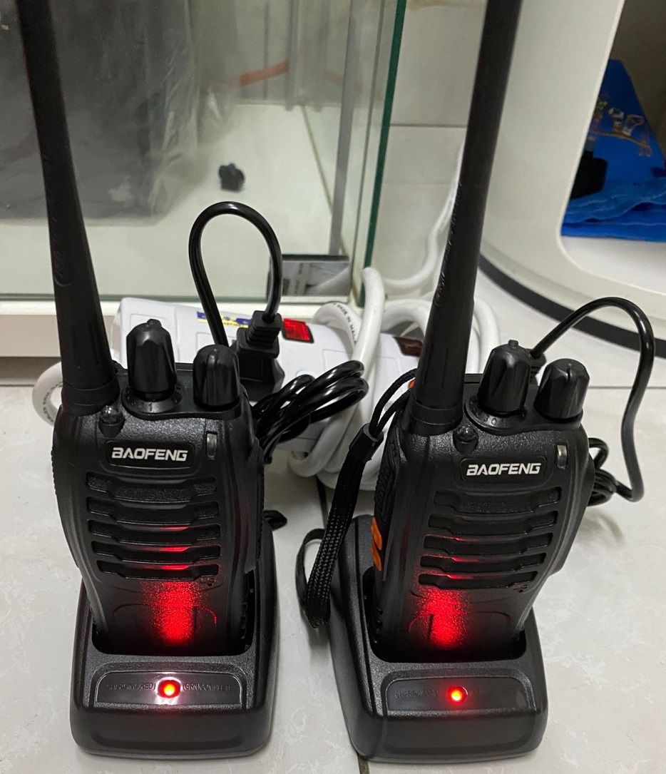 Pair (2) of Walkie Talkies UHF Band 2-Way Professional Radios, Transceivers. NEW