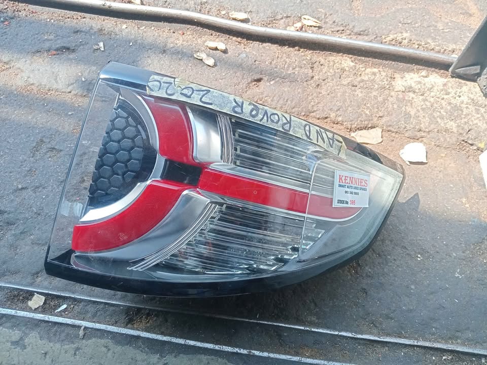 Land rover rear light right side 2020 - Private Seller Land rover rear light right side 2020 - Private Seller
