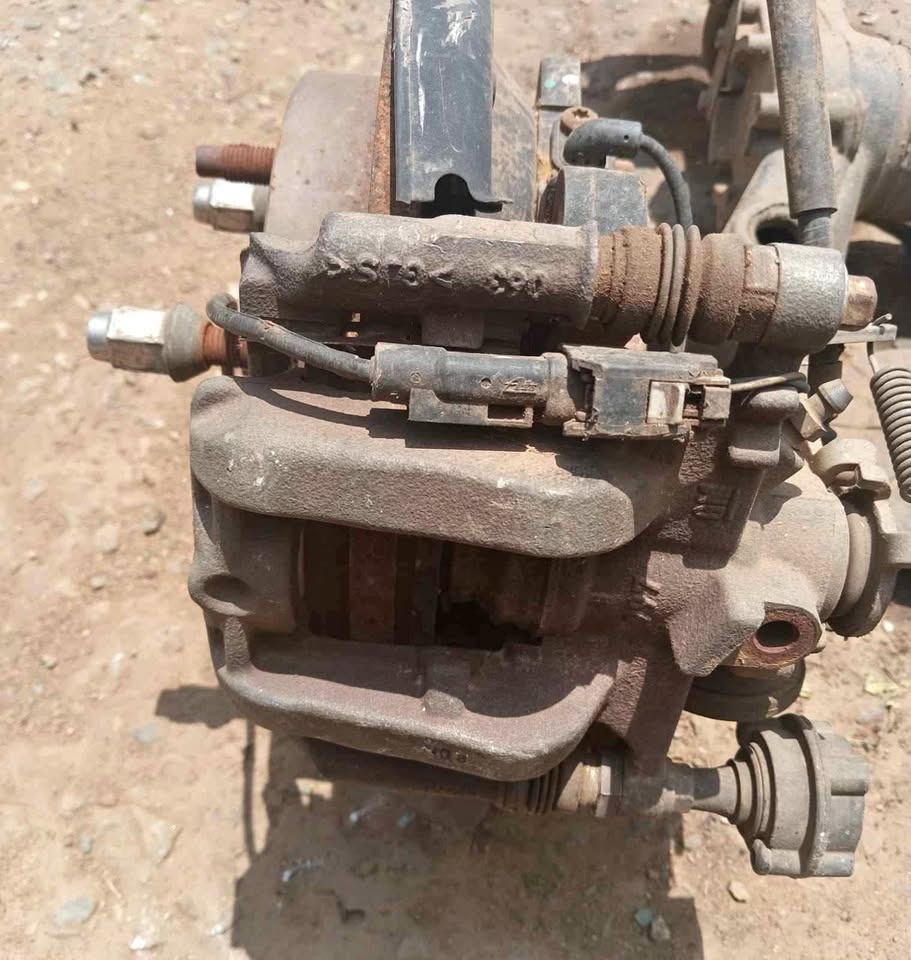 Chev Cruze LT right front brake caliper