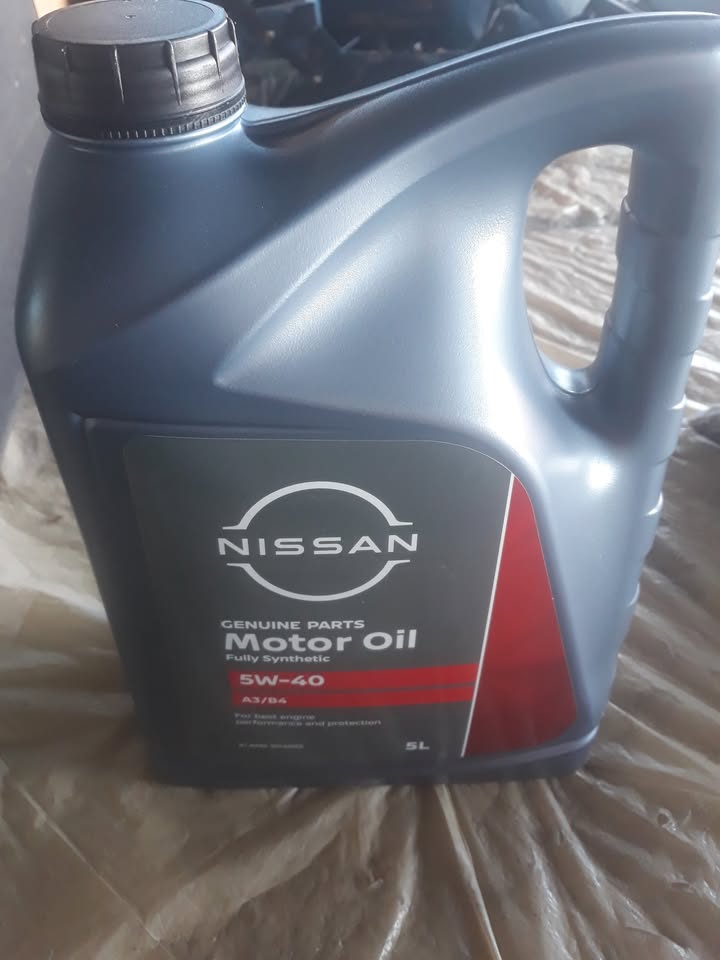 Nissan 5W-40 Engine Oil For Sale - Private Seller