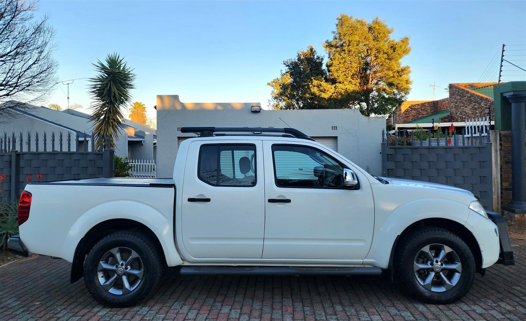 2012 NISSAN NAVARA 2.5DCI 4X4  140KW