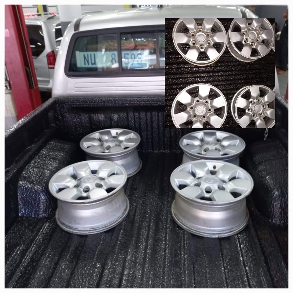 OEM factory Toyota Hilux - Private Seller OEM factory Toyota Hilux - Private Seller