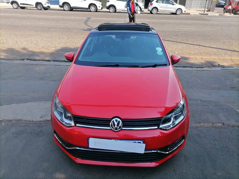 2015 Volkswagen polo TSI 1.2 sunroof and Spare key