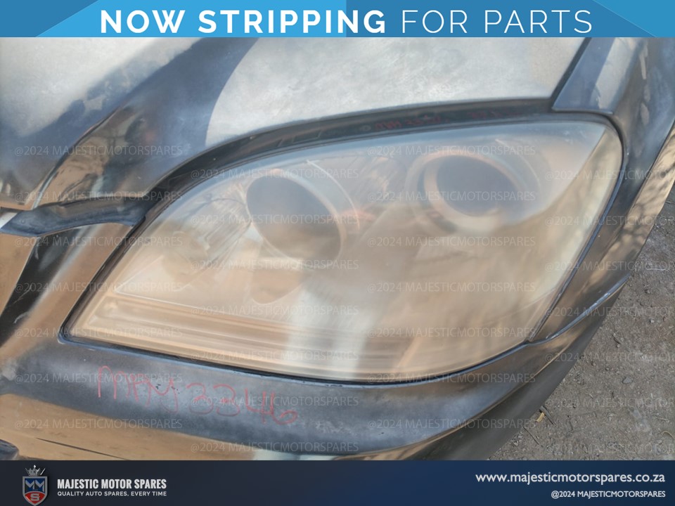 headlights for Mercedes-Benz ML350 4MATIC W164 (Used) for sale - Private Seller headlights for Mercedes-Benz ML350 4MATIC W164 (Used) for sale - Private Seller