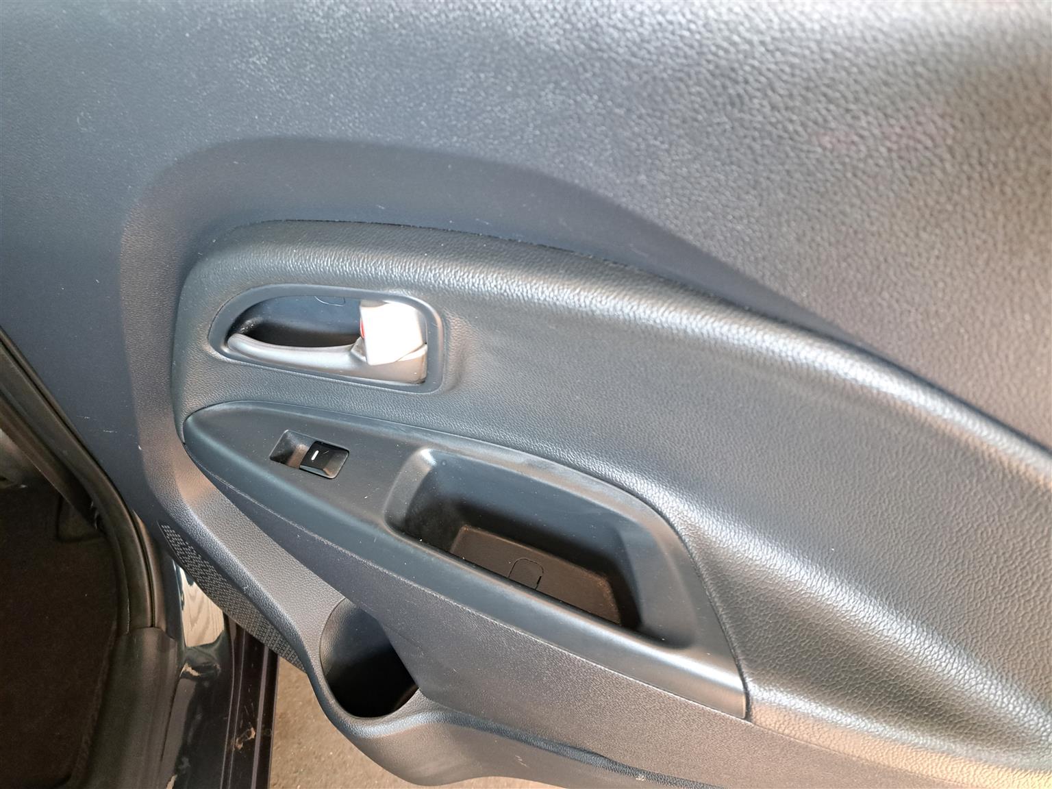 Pre-Owned 2014 KIA RIO