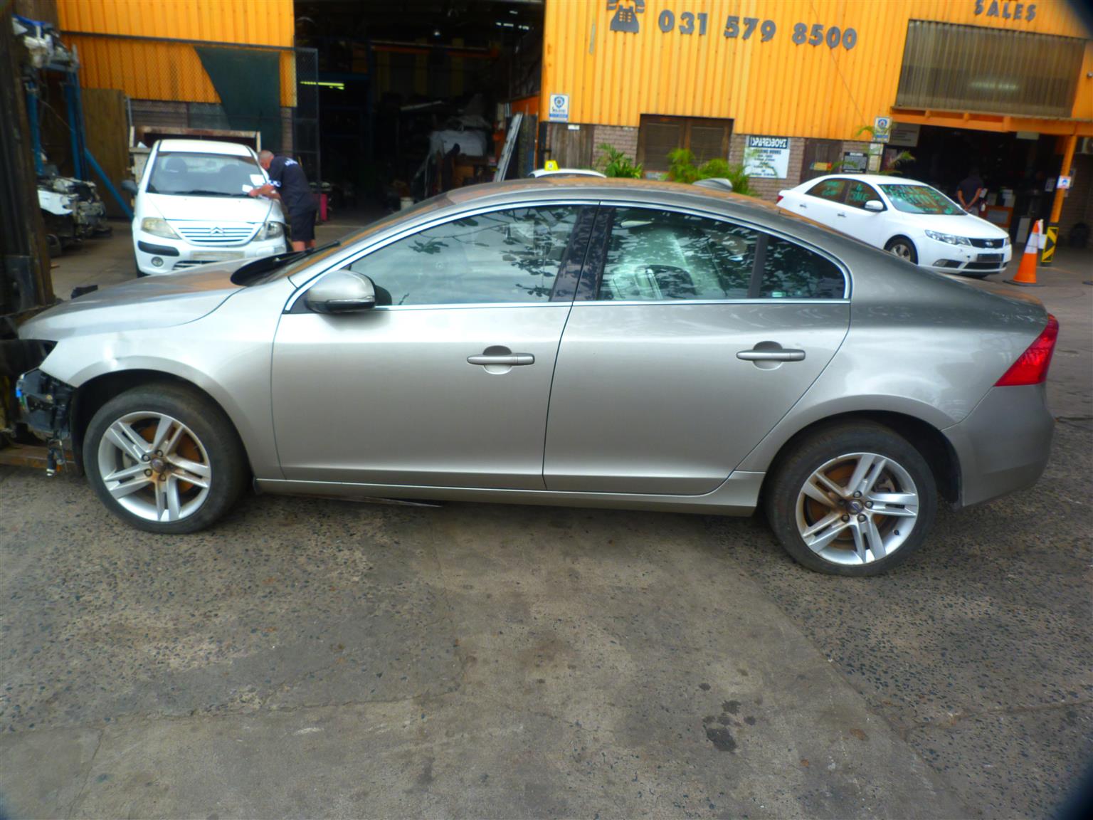 Volvo S60 T3 Excel - 2014 SPARES - Private Seller