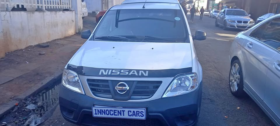 2015 Nissan NP 200 1.6 Manual, White Colour