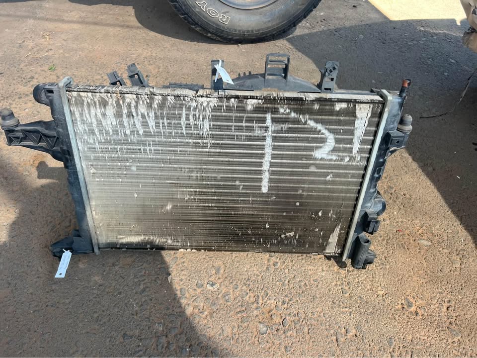 OPEL GAMMA RADIATOR WITH FAN CALL OR WHATSAPP  or - Private Seller