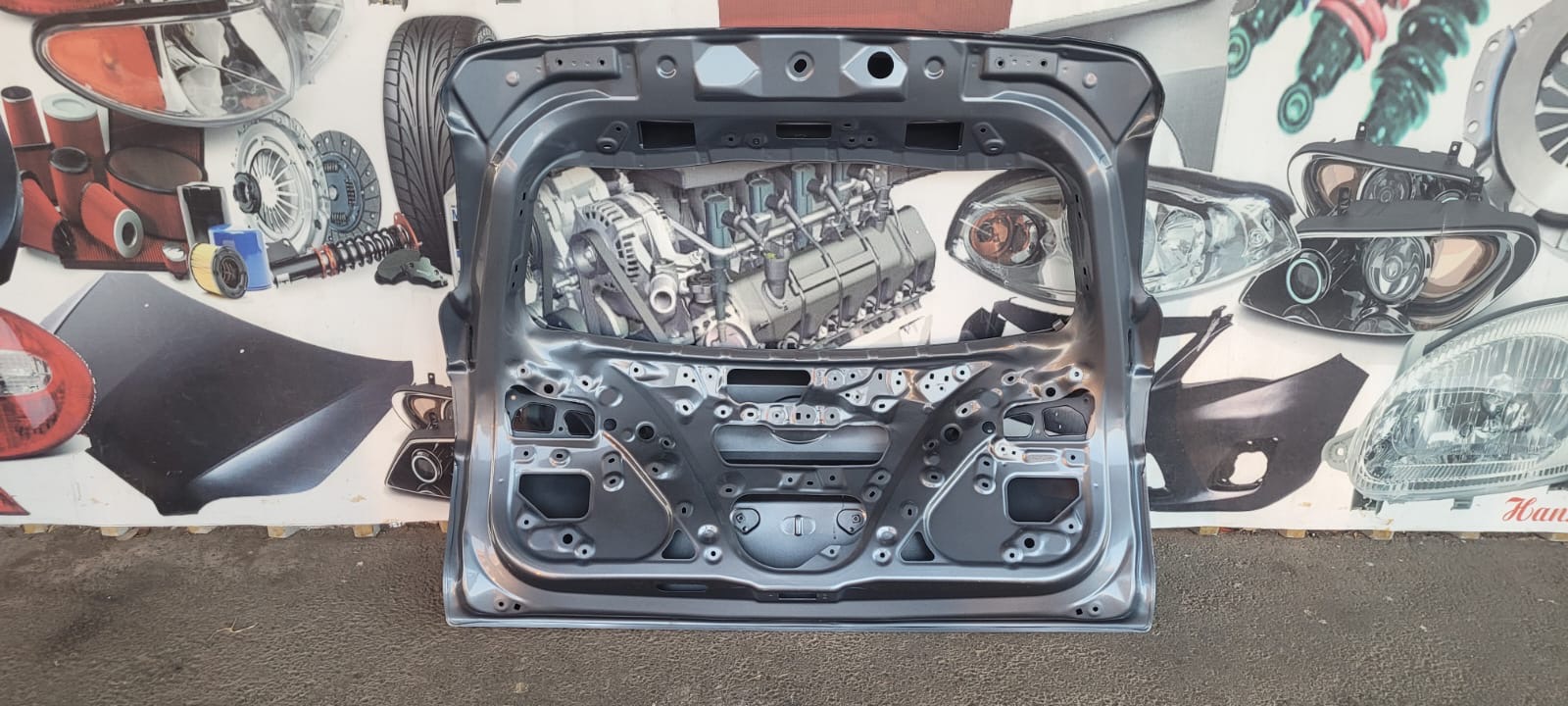 2026 TOYOTA COROLLA CROSS TAILGATE SHELL FOR SALE. IN PRISTINE CONDITION - Private Seller 2026 TOYOTA COROLLA CROSS TAILGATE SHELL FOR SALE. IN PRISTINE CONDITION - Private Seller
