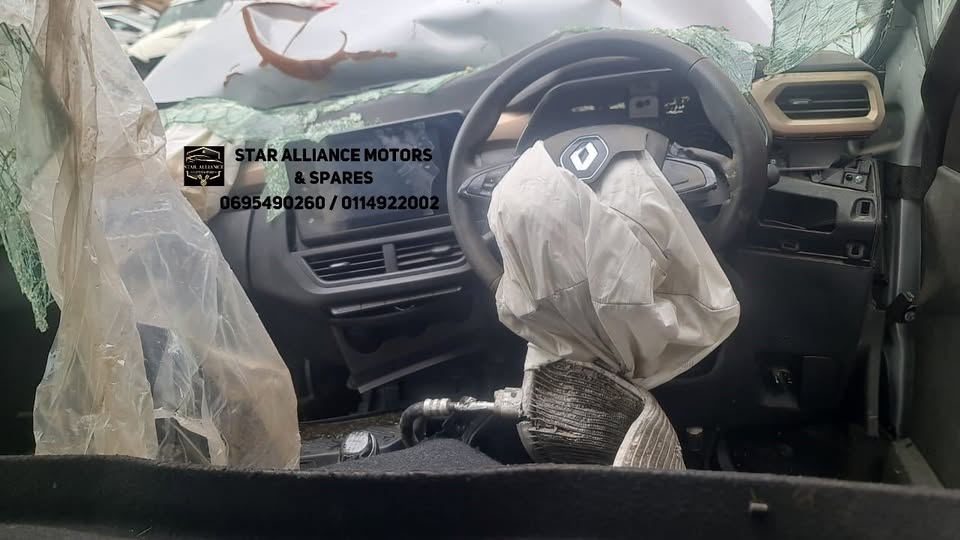 RENAULT KIGER 2023 STRIPPING FOR SPARES - Private Seller