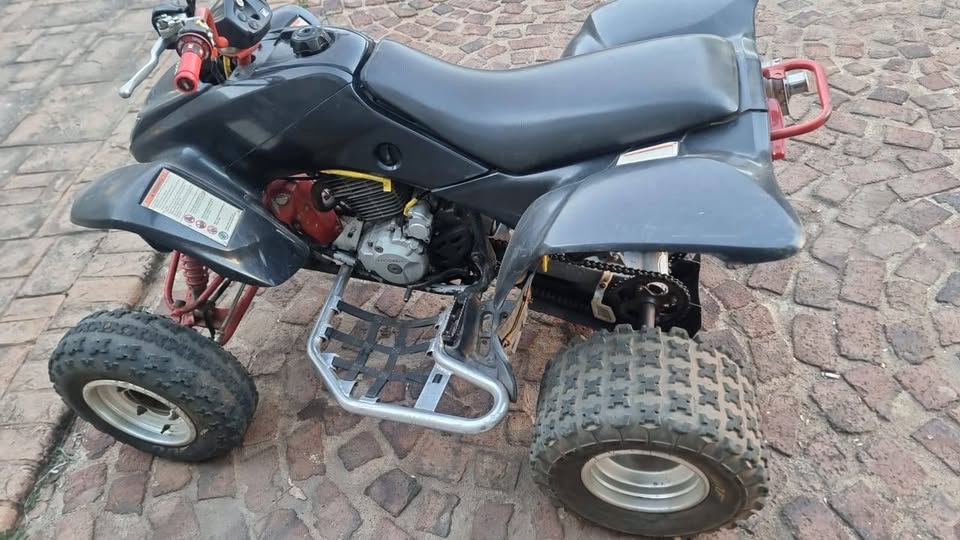 4 Wheeler: - 400cc - Honda TRX - - Private Seller 4 Wheeler: - 400cc - Honda TRX - - Private Seller