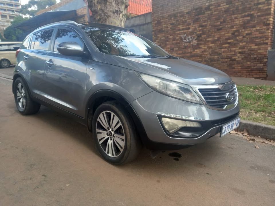 2014 Kia Sportage 2.0 CRDI AWD, AUTOMATIC, LEATHER SEATS  SUNROOF, 160000kms,
