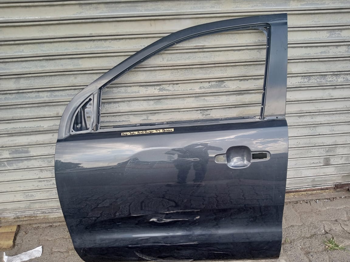 2016-2020 FORD RANGER T7 LEFT FRONT DOOR FOR SALE - Private Seller 2016-2020 FORD RANGER T7 LEFT FRONT DOOR FOR SALE - Private Seller