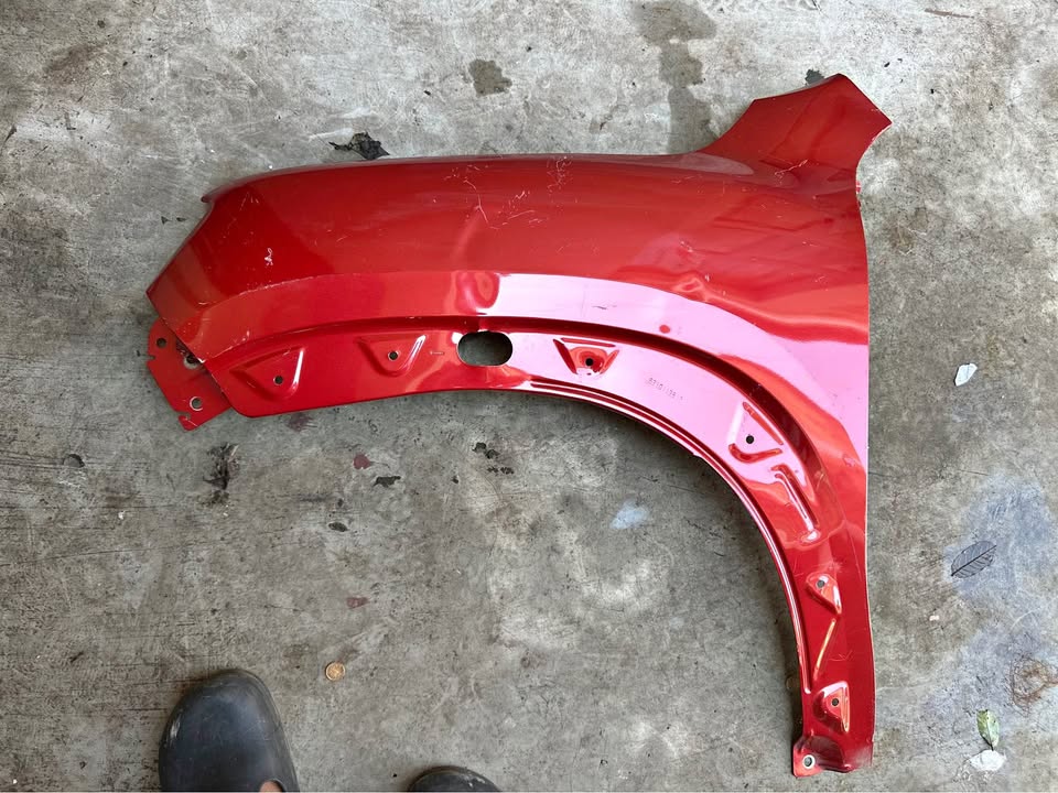 Renault kwid left side fender - Private Seller Renault kwid left side fender - Private Seller