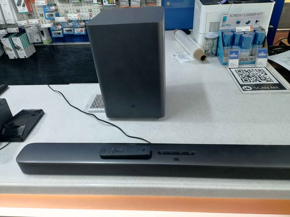 JBL 2.1 SOUNDBAR AND SUB WOOFER