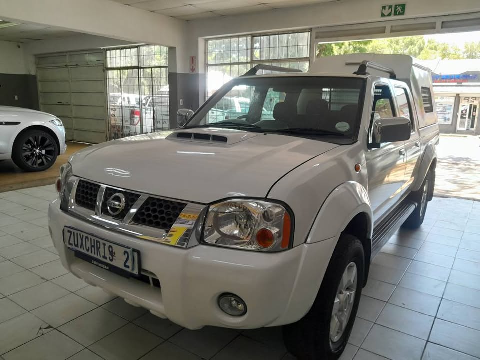 2019 NISSAN NP300 2.4DCI HARDBODY 4X4 DOUBLE CAB MANUAL