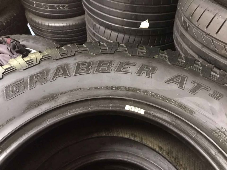 General Grabber AT3 285/70R17