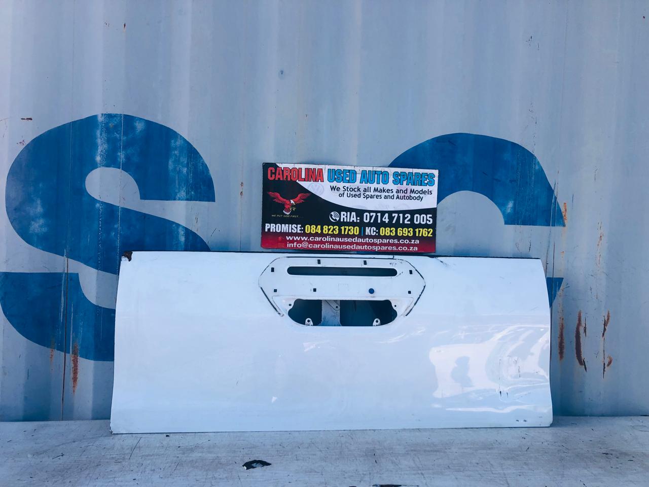 Toyota Hilux Legend 55 tailgate (center handle) double cab (2022) - Private Seller Toyota Hilux Legend 55 tailgate (center handle) double cab (2022) - Private Seller
