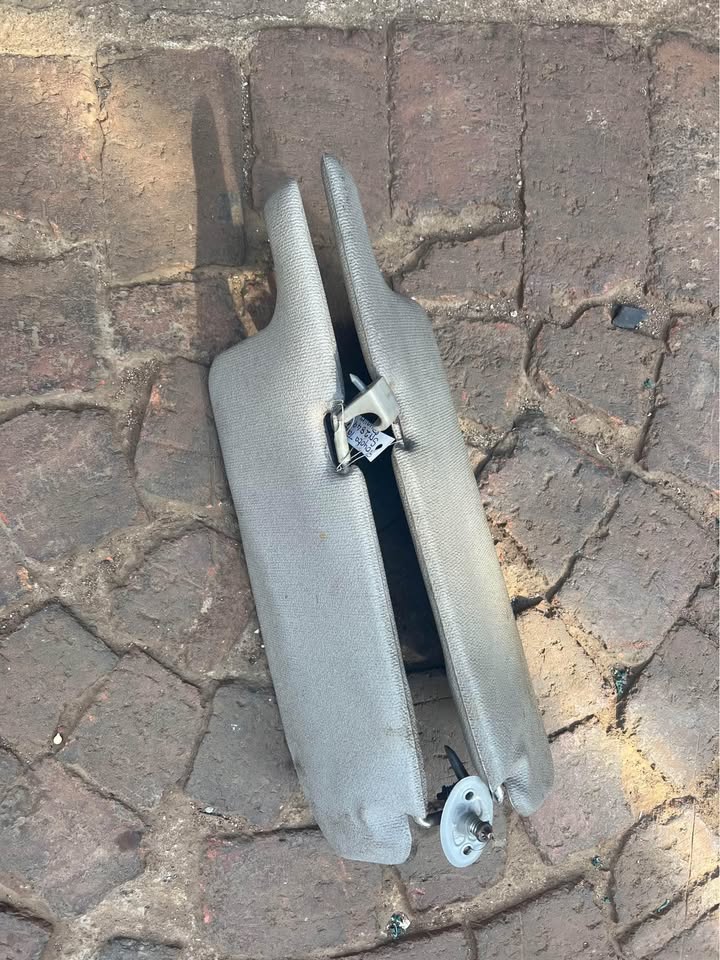 TOYOTA TAZZ SUNVISORS - Private Seller