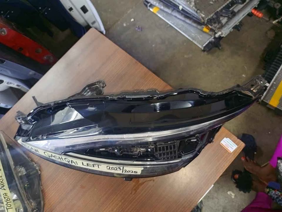 2023 NISSAN QASHQAI LEFT HEADLIGHT - Private Seller 2023 NISSAN QASHQAI LEFT HEADLIGHT - Private Seller