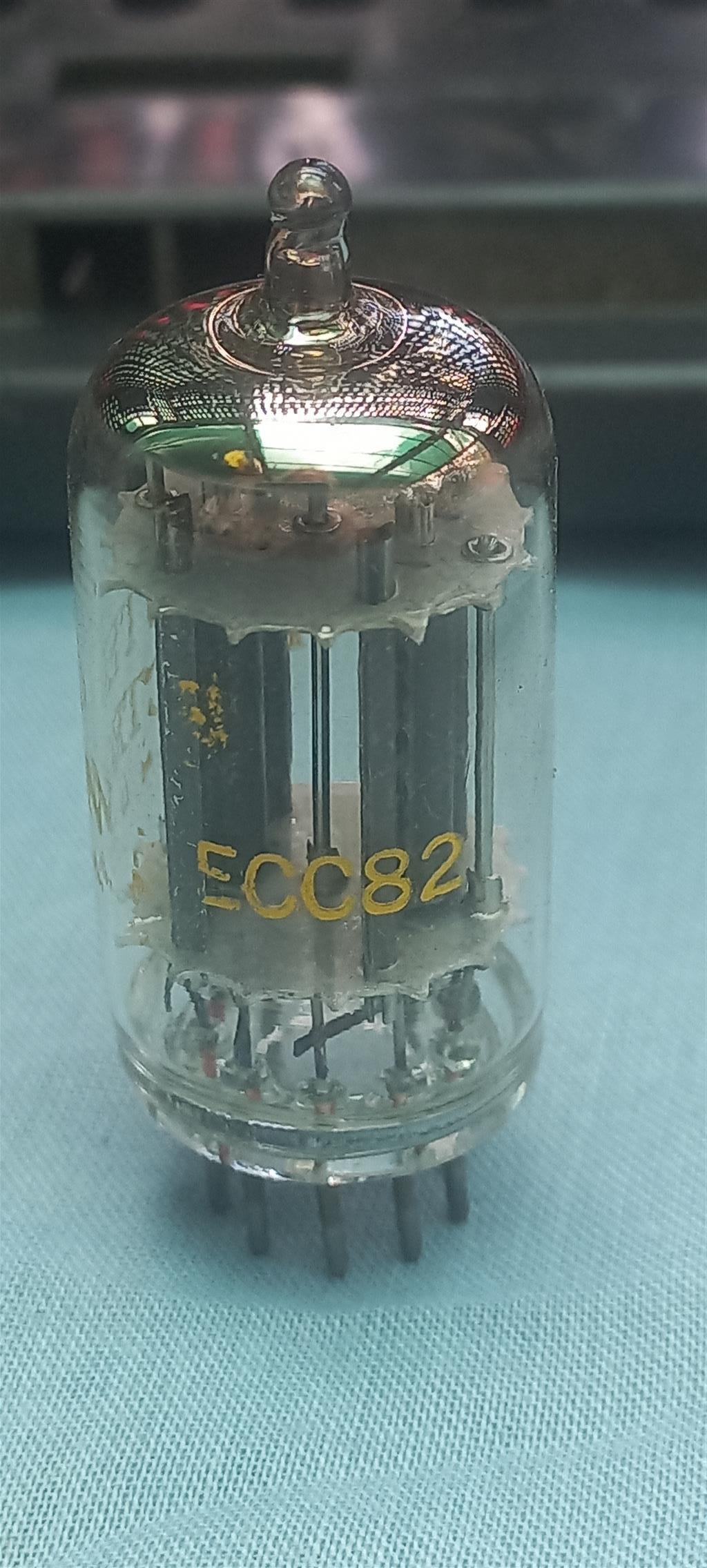 NOS (new old stock) ECC82 vacuum tubes NOS (new old stock) ECC82 vacuum tubes