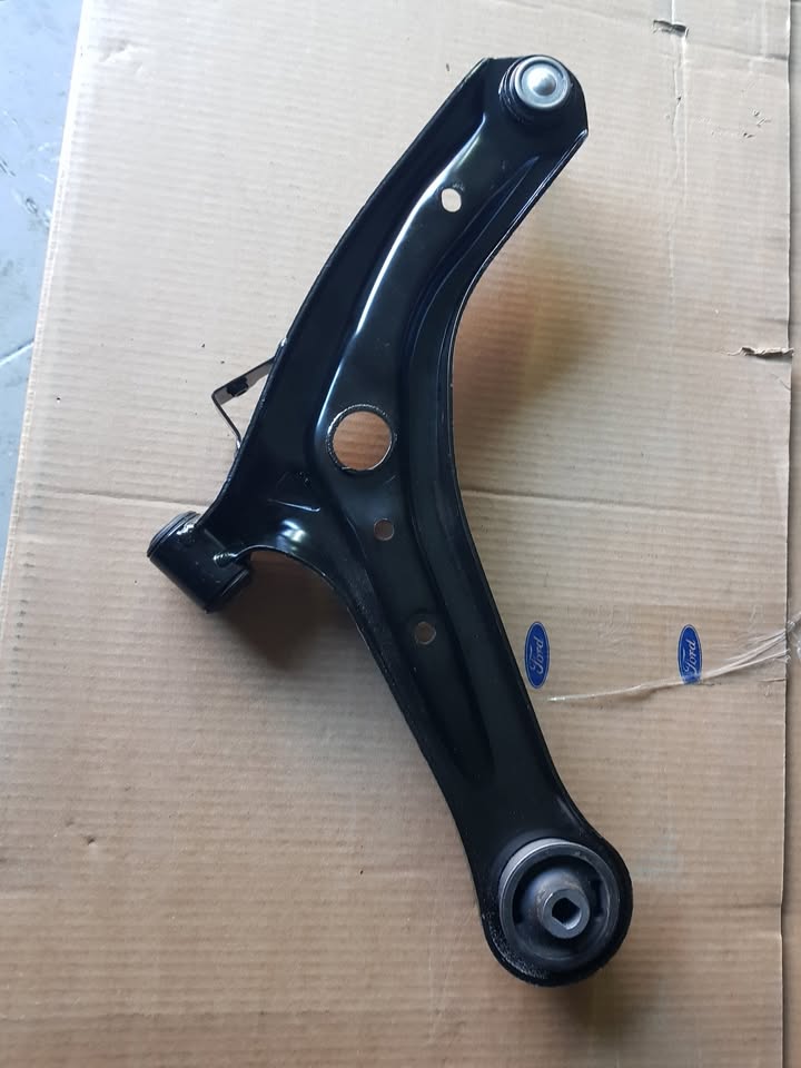 Lower Control arm Ford Fiesta 2010-17 - Private Seller