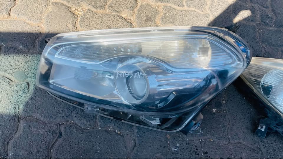 Nissan Qashqai headlight 2010/14 - Private Seller