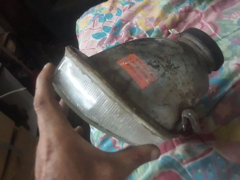 1983-1984 FORD BANTAM / RUSTLER XR4 Headlamp - Private Seller