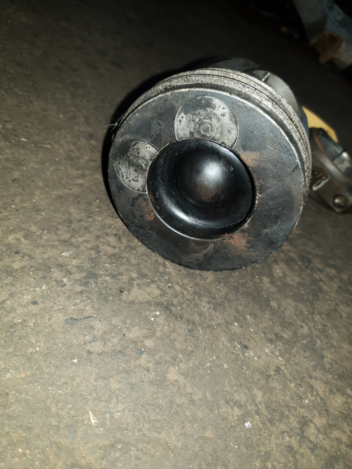 2010 Defender 110 2.4 Puma Used Original Pistons & Conrods For Sale