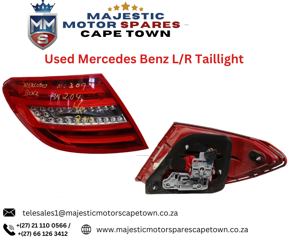 Mercedes Benz L/R Tail light - Private Seller Mercedes Benz L/R Tail light - Private Seller