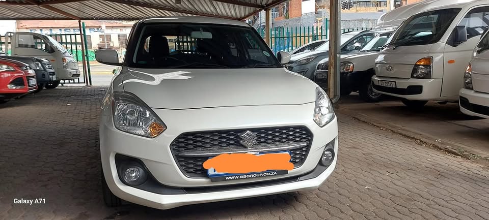Suzuki Swift 1.2 GL manual petrol 2024 White Reverse sensor Service History