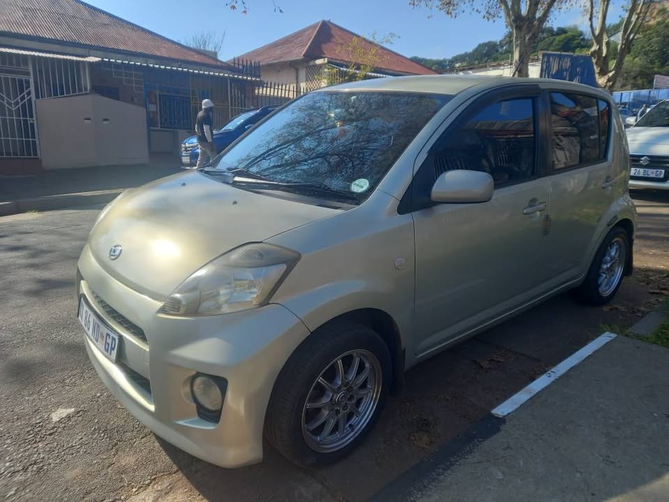 2010 DAIHATSU SIRION 1.3 PETROL, MANUAL, GOLD, 113000KMS