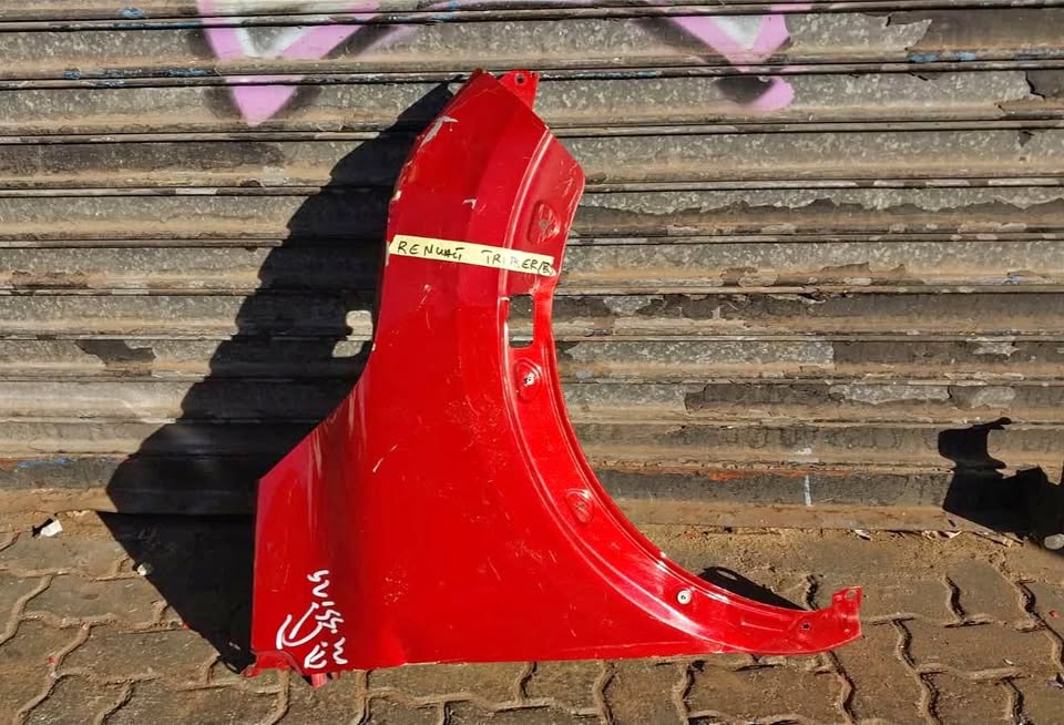 Renault Triber fender - Private Seller Renault Triber fender - Private Seller