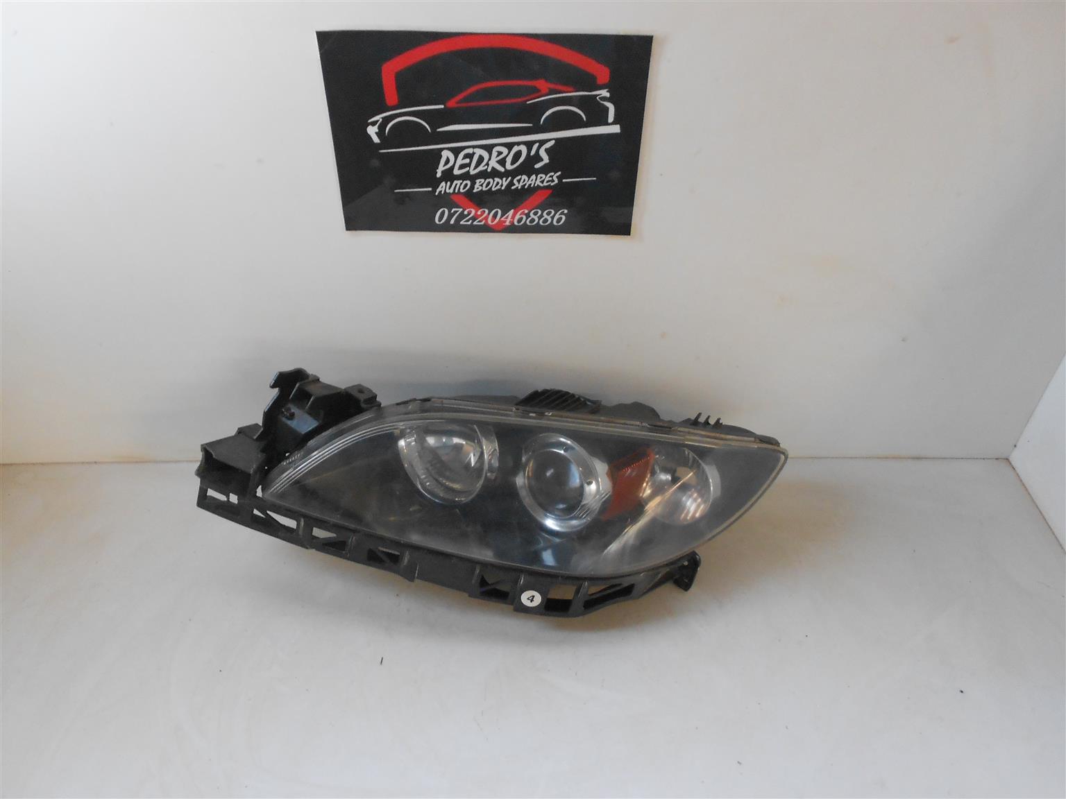 Mazda 3 left Headlight - Private Seller Mazda 3 left Headlight - Private Seller