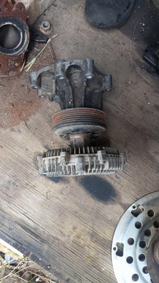 Kia K2500 engine parts including block, water pump, oil pump, cams, timing cover, etc - Private Seller