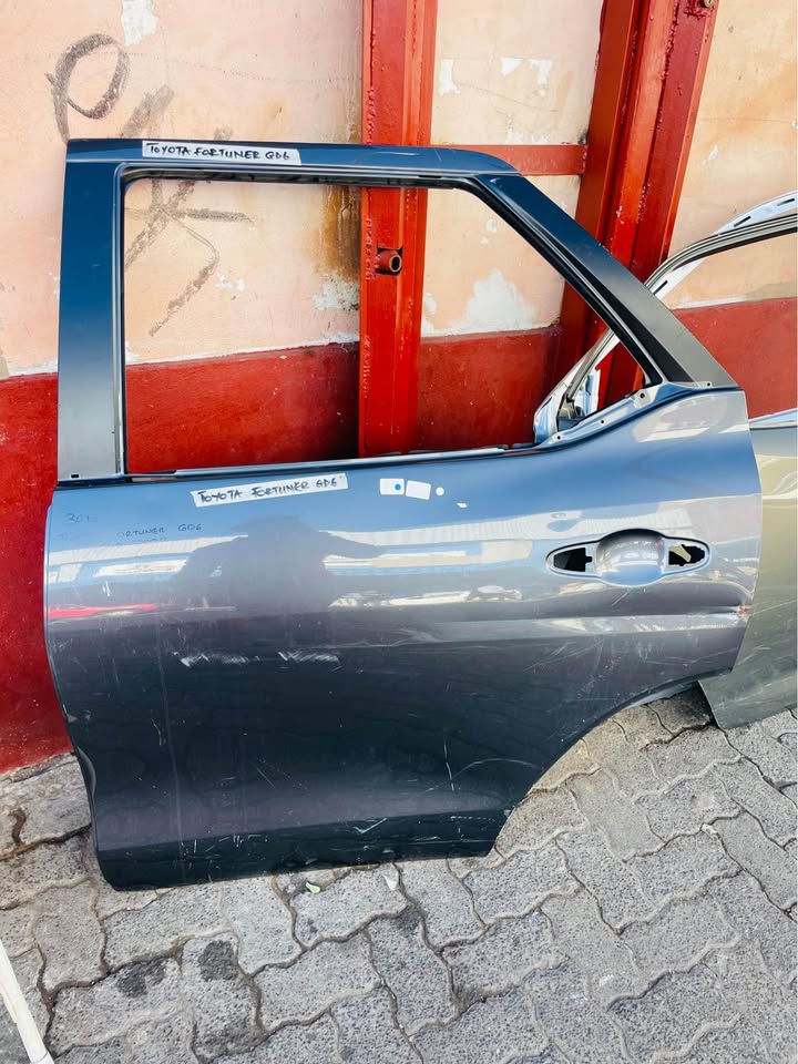 Toyota Fortuner GD6 back door - Private Seller Toyota Fortuner GD6 back door - Private Seller