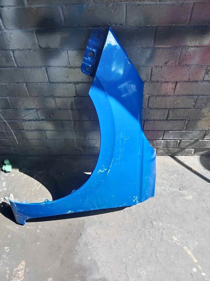 Suzuki switch 2025 fender - Private Seller Suzuki switch 2025 fender - Private Seller