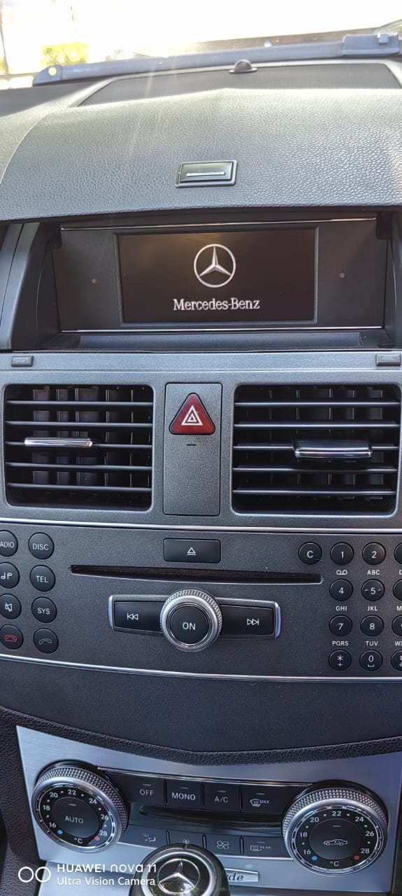 2011 Mercedes Benz C200 CGI W204