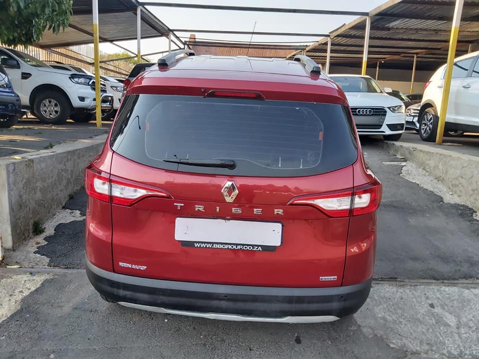 2022 Renault Triber 1.0 Automatic Transmission with a Spare key Seven seater